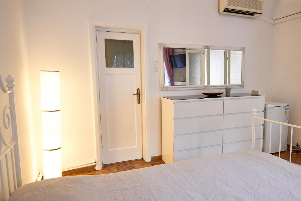 Center Apartment *